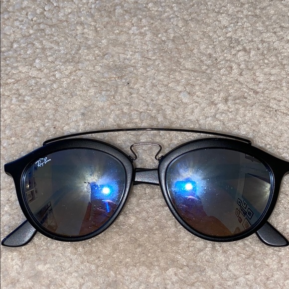 Ray ban double bridged sunglasses. - Picture 2 of 4